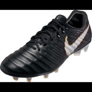 Nike Tiempo Legend VII FG Cleats size M7/W8.5